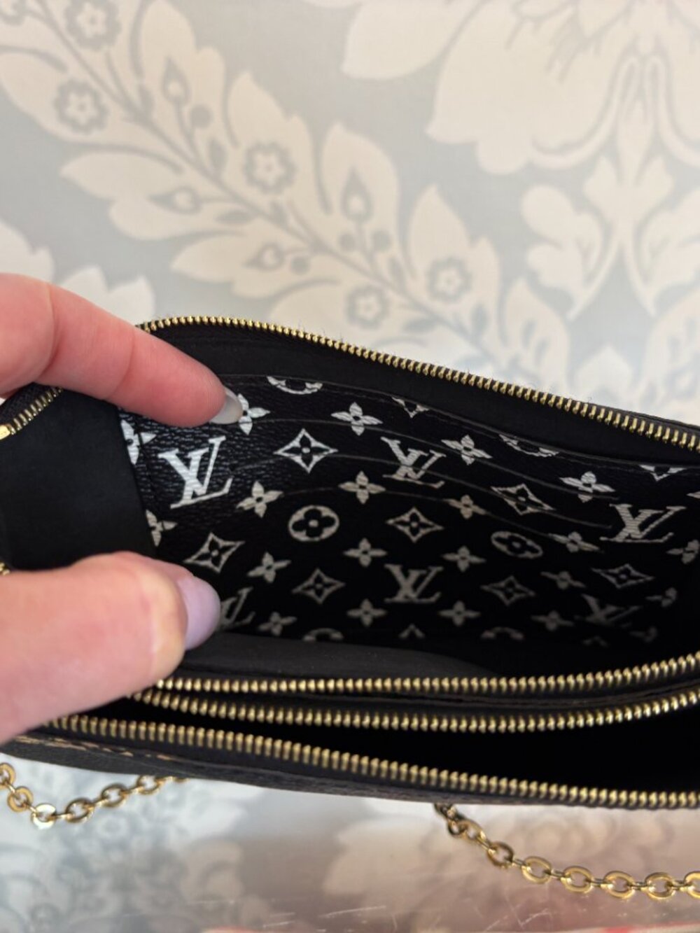 Louis Vuitton Monogram Giant Jungle Pochette Double Zip Black - Picture 7 of 9